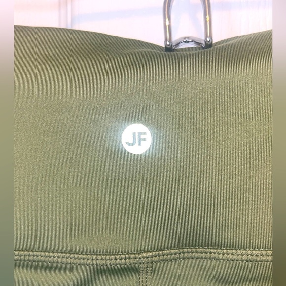 Cropped Mesh Leggings - Picture 4 of 5